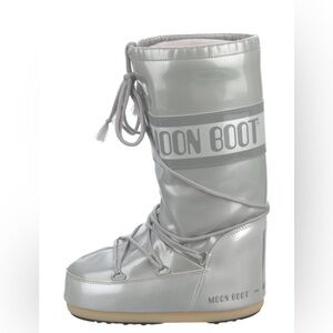 Moon Boots Size 6